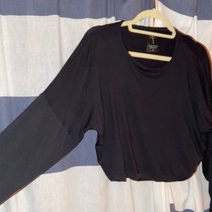 Orttu Fiji Crop Top Long-Sleeve Tee